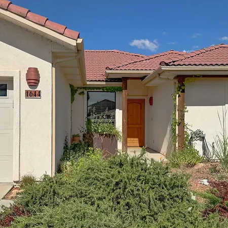A Quiet, Stylish And Cozy Retreat. Villa Page Exterior photo