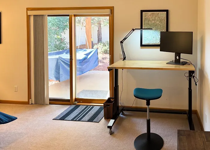 A Quiet, Stylish And Cozy Retreat.